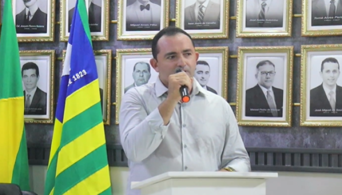 Etinho Bezerra assume prefeitura de Pio IX após prisão de Silas Noronha