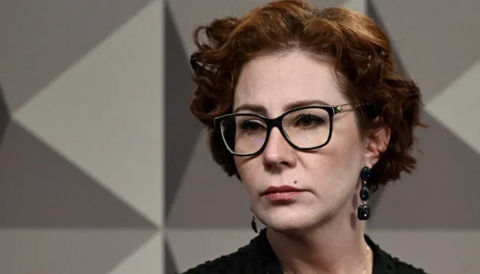 Justiça italiana confirma extradição de Carla Zambelli por porte ilegal de arma