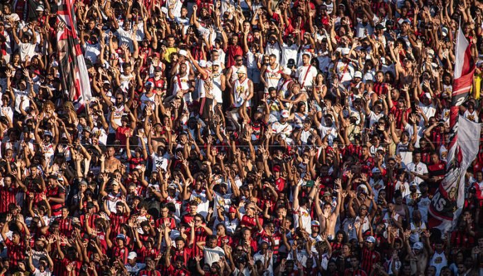 Vitória enfrenta Corinthians na 12ª rodada do Brasileirão; saiba onde assistir