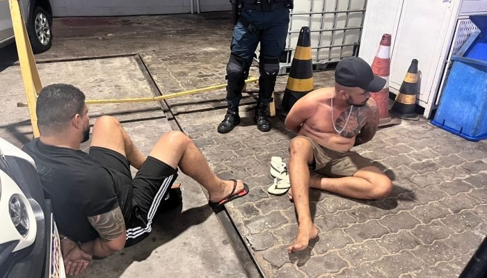 Foragido por homicídio é preso após arrombar caminhonete em Teresina