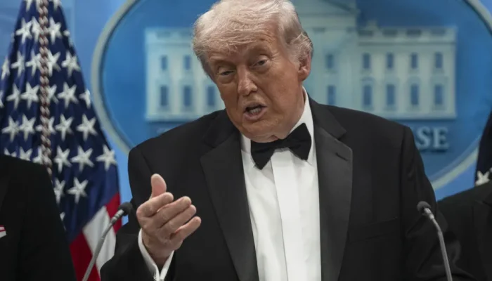 Trump comenta ataque durante jantar da Associação de Correspondentes da Casa Branca