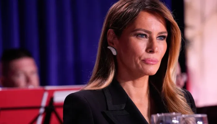 Reação de Melania Trump a tiros em evento se torna meme viral