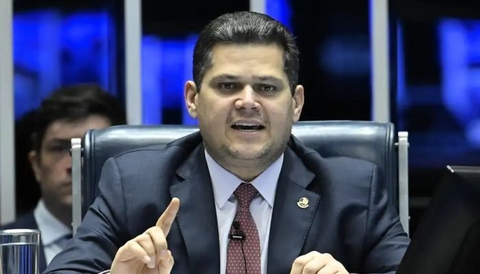 Alcolumbre confirma áudio sobre derrota de Messias no Senado