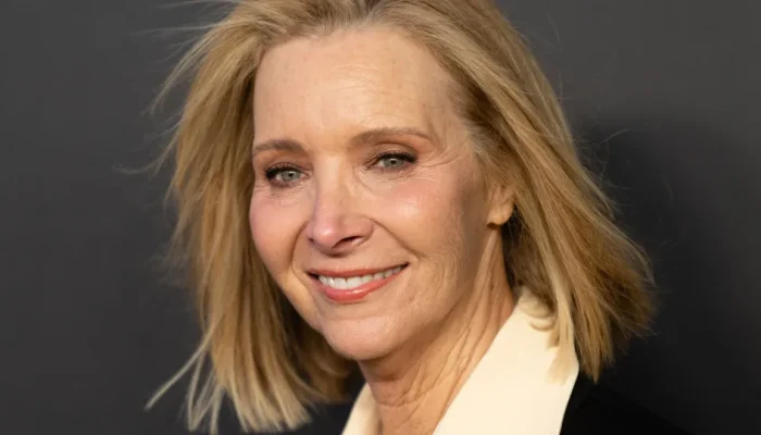 Lisa Kudrow revela salários milionários do elenco de Friends