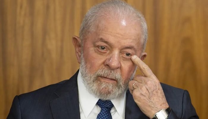 Perda de R$ 260 milhões na compra da Coronavac é atribuída à lentidão do governo Lula