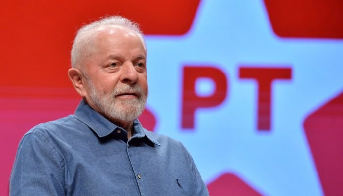PT apresenta 37 influenciadores como candidatos nas eleições de 2026