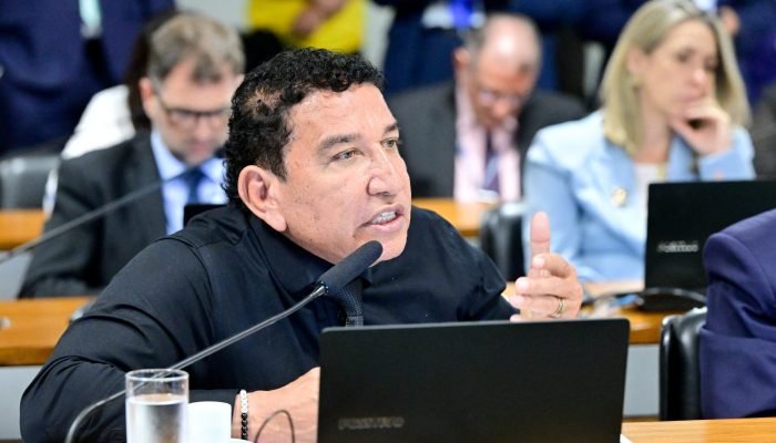 Magno Malta registra ocorrência após acusação de agressão a enfermeira