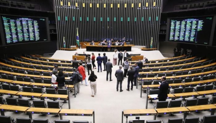 Câmara aprova fundo para minerais críticos antes de encontro entre Lula e Trump