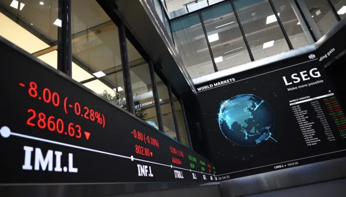 Mercados europeus caem com tensões entre EUA e Irã e ameaças tarifárias de Trump