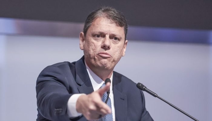 Tarcísio pede investigação rigorosa sobre Ciro Nogueira