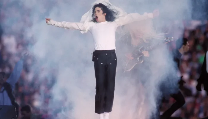 Michael Jackson lidera ouvidos no Spotify após cinebiografia