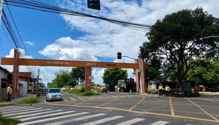 Novos semáforos melhoram trânsito em Teresina