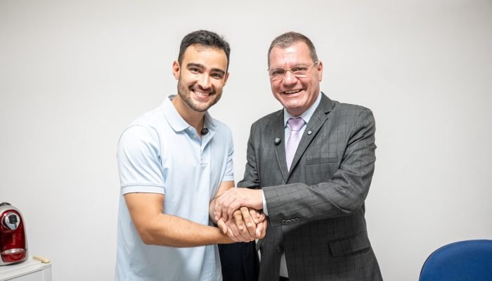 Joaquim Caldas formaliza apoio a Vinicius Dias em Teresina