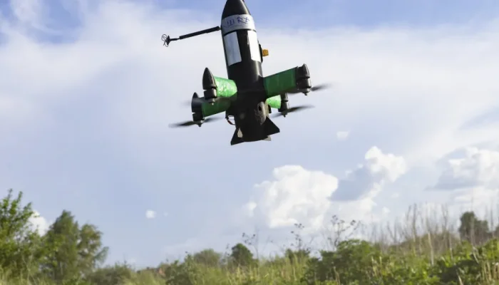 Incêndio em depósito de petróleo russo após ataque de drones ucranianos