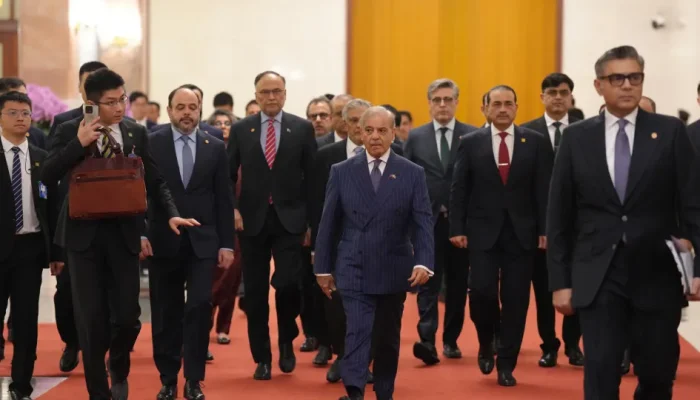 Xi Jinping recebe premiê do Paquistão em meio a negociações sobre o Irã