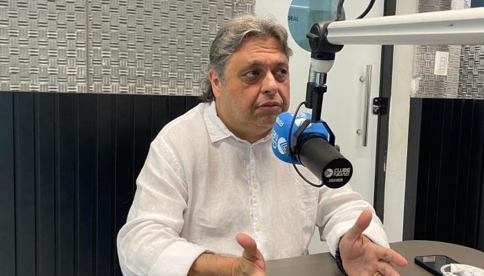 Júlio Arcoverde apresenta quadro estável após acidente doméstico em São Paulo