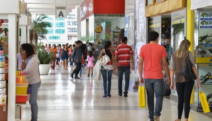 Comércio de Teresina abre durante feriado de Corpus Christi pela primeira vez em 10 anos