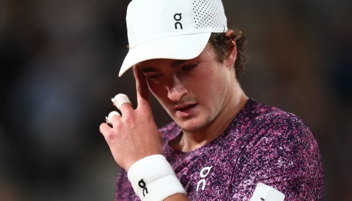 João Fonseca avança e sonha com final histórica em Roland Garros