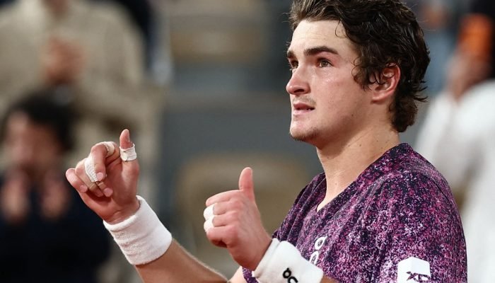João Fonseca reflete sobre eliminação em Roland Garros e destaca evolução na competição