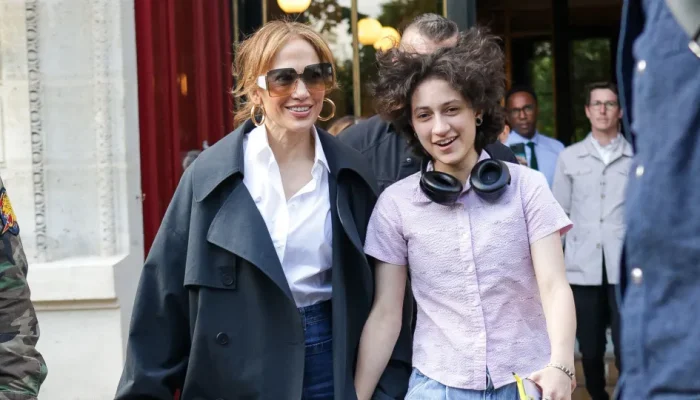 Filho de Jennifer Lopez se apresenta com novo nome: Oskar Muñiz
