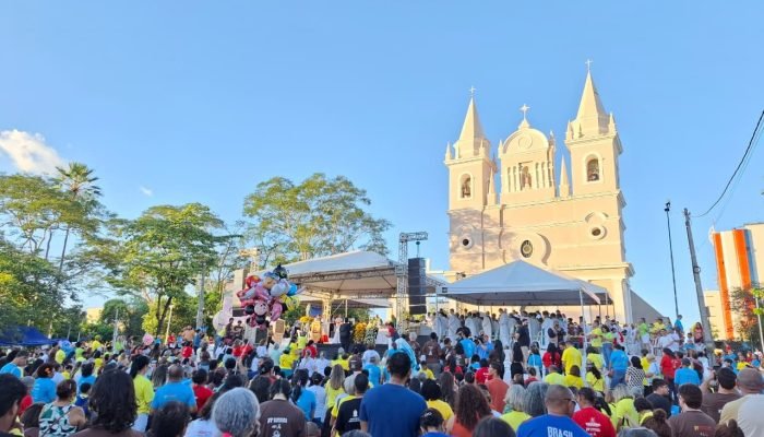 Caminhada da Fraternidade reúne fiéis em Teresina em homenagem a Santo Antônio