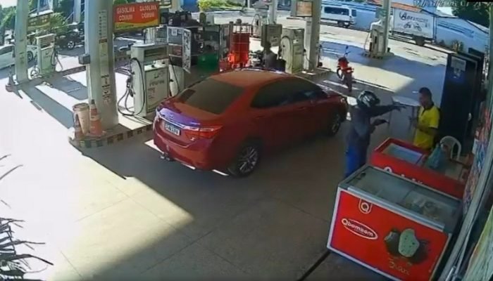 Motociclista assalta posto de gasolina em Piripiri e ação é registrada em vídeo