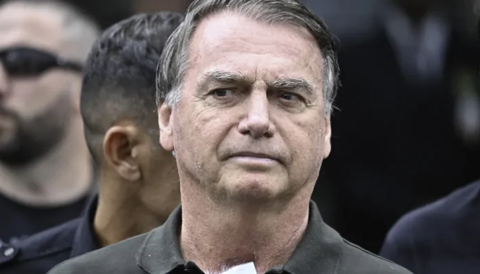 Polícia Civil do DF solicita audiência com Bolsonaro após apreensão de pistola