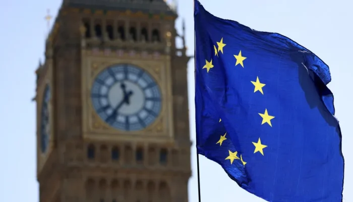 Reino Unido tenta reaproximação com a UE, mas enfrenta limites