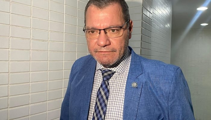 Decisão judicial reduz emendas parlamentares e suspende votação da LDO em Teresina