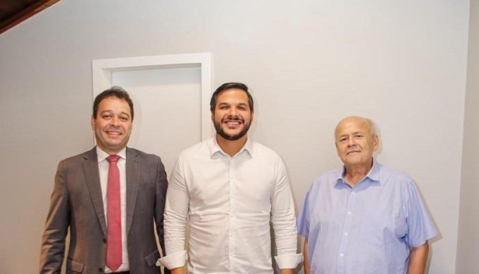 Charles da Silveira apoia reeleição de Rafael Fonteles em Teresina