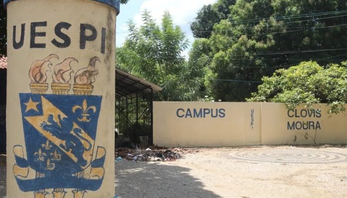 Campus Clóvis Moura seguirá aberto, afirma vice-reitora da Uespi sobre reorganização de cursos
