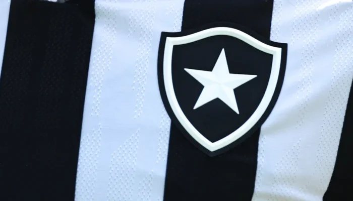 Fifa encerra punição ao Botafogo, mas clube ainda enfrenta cinco transfer bans