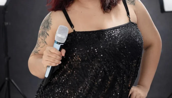 Cantora Jéssica Costa morre em acidente de carro enquanto se dirigia a show em Timon