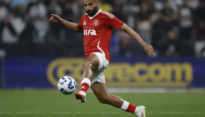 São Paulo busca troca com Internacional por Thiago Maia