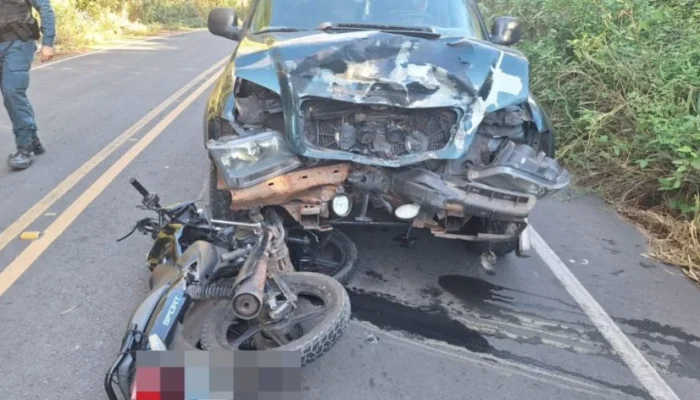 Motociclista morre em colisão com caminhonete em Teresina