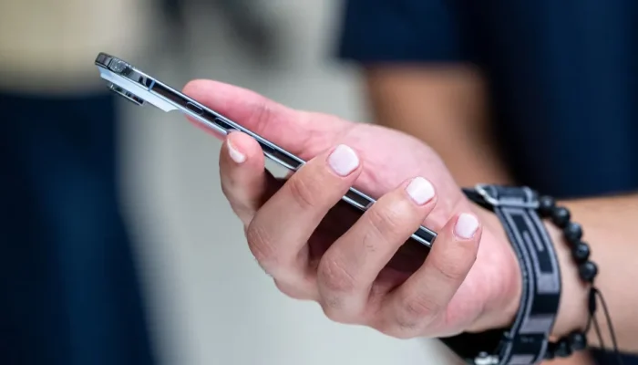 Estudo revela que 60% dos brasileiros sentem ansiedade sem celular