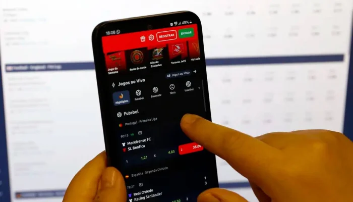 Sites de apostas se tornaram "febre" no Brasil (Foto: Bruno Peres/Agência Brasil)