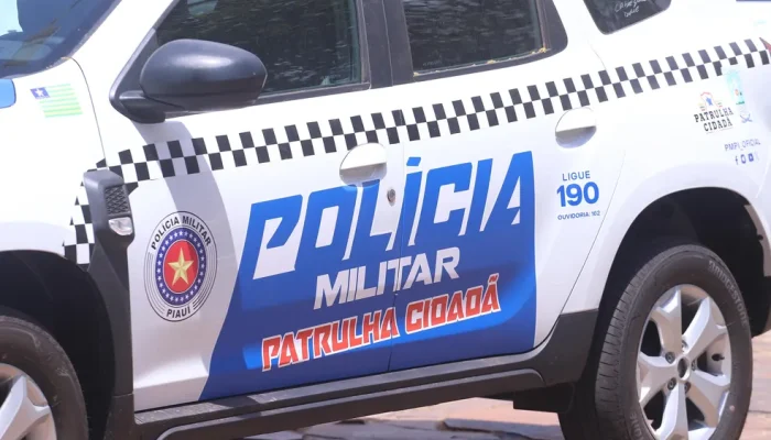 Mulher é assassinada a facadas em Beneditinos e parente do marido é preso