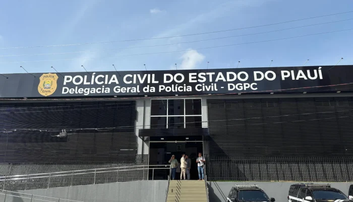 Professor é preso em Teresina suspeito de abusos contra alunas